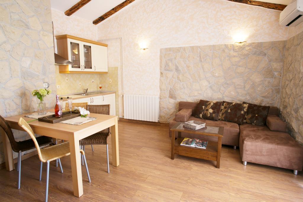 Apartment Tomulic Novalja