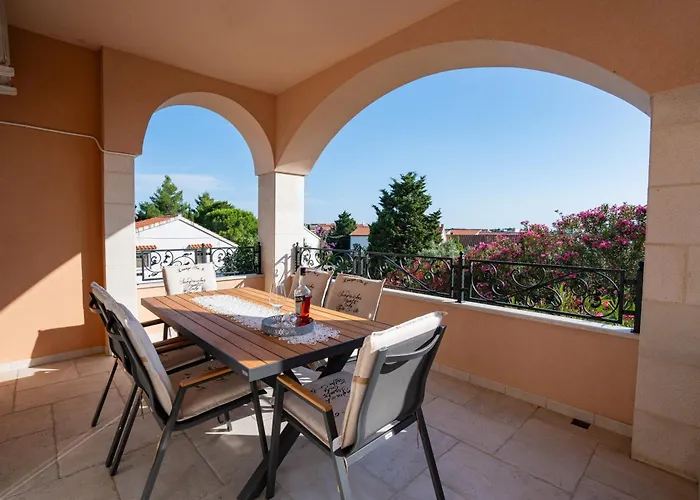 Apartments Tomulic