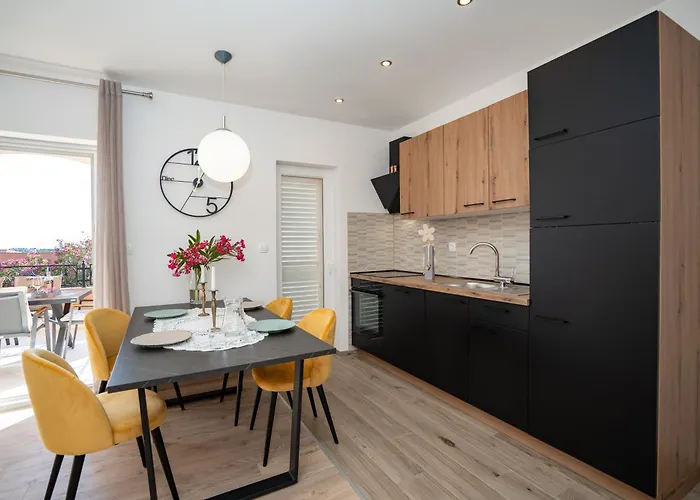 Apartments Tomulic