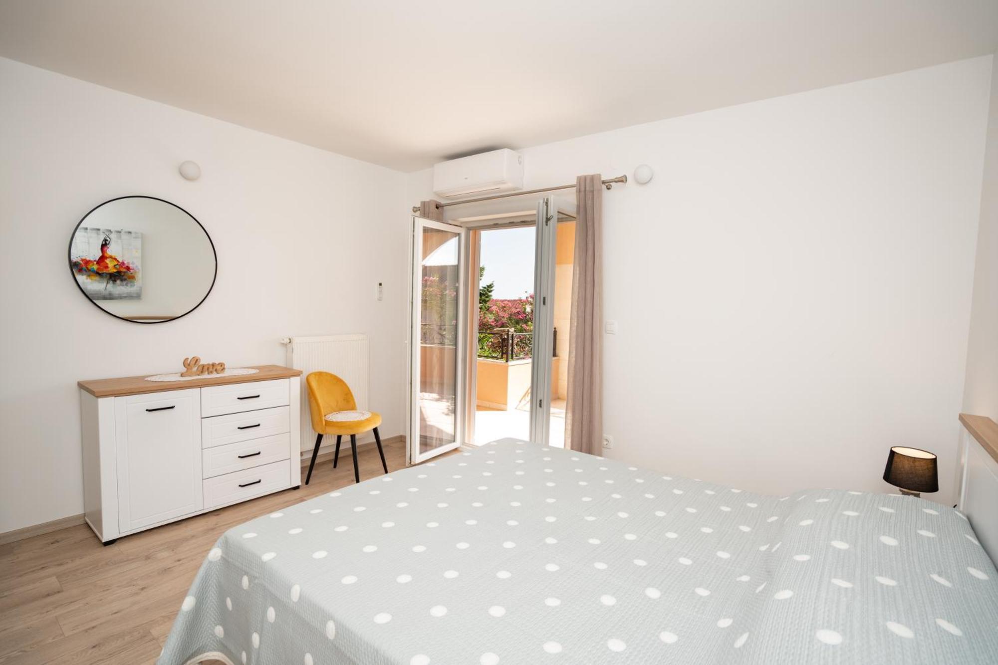 Tomulic Apartment Novalja